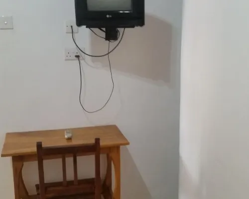 Raha Leo Inn Phòng Photos