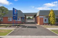 Comfort Inn Devonport - parking