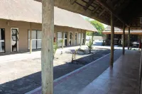 Makgovango Luxury Inn Hotels in Gumare