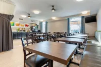 Quality Inn & Suites - breakfast
