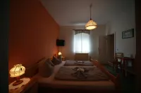 Gaststätte & Pension Lichtenhainer Wasserfall - 3-Star