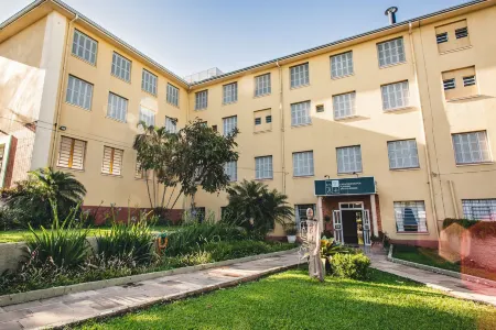 Hotel Pousada Convento São Lourenço Отели в г. Порту-Алегри