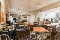 Quality Inn & Suites Garden of the Gulf - breakfast