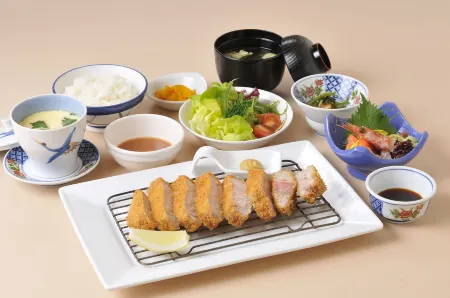 Hotel Crown Hills Kushiro Отели рядом со станцией JR Shin-Fuji Station