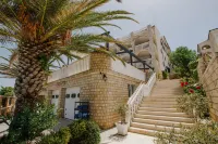 Hotel Vila Tina Hotels in Grohote