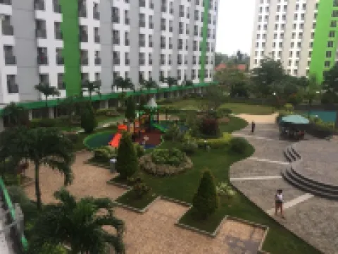 綠色湖景泰姆飯店