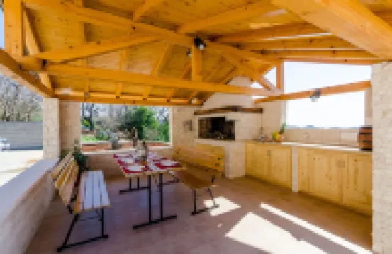 德拉季奇別墅酒店