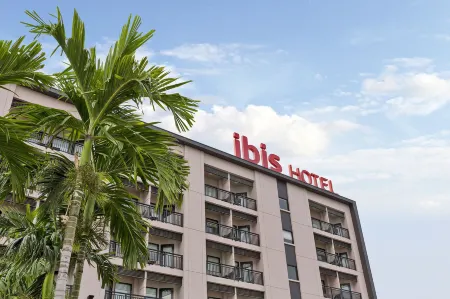Ibis Hua Hin Отели рядом с достопримечательностью «Hua Hin Clock Tower»