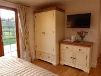 Handywater Cottages Hotels in Henley-on-Thames