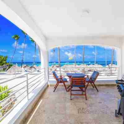 Prime Ocean View Punta Cana Apartments - 3-Bedroom Getaway with Private Terrace on Bávaro Beach Rooms