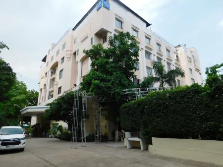 The Central Park Hotel