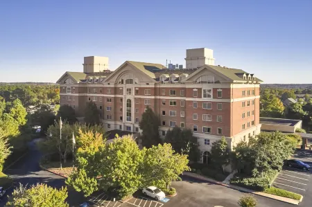 DoubleTree by Hilton Hotel Atlanta - Roswell Отели в г. Розуэлл