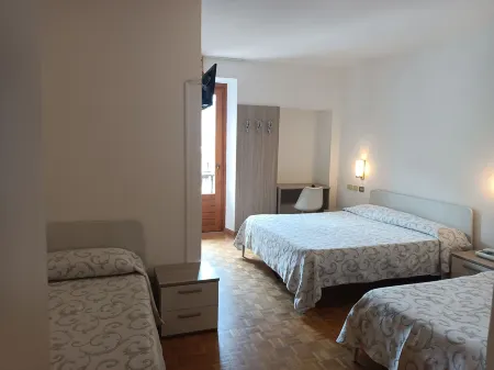 Hotel Gufo Отели в г. Бормио