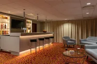 เดออริจินัลส์ซิตี้, โรงแรมอะคาดีน, พอนต์-ออเดเมอร์