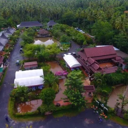 Ruean Thai Nai Bang by Pansak Resort