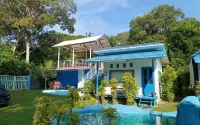 Tanjung Tinggi Cottage Hotels in Tanjung Binga