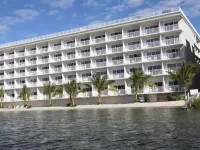 公主灣海灘酒​​店 Seacrets 酒吧（Seacrets）附近的飯店