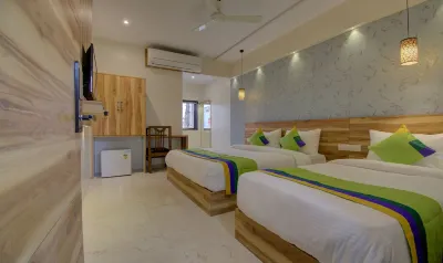 Hotel Amisha International Hotels near Navdi Bandar Statue