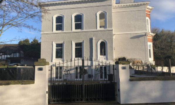 Beach House East Lodge - Housity