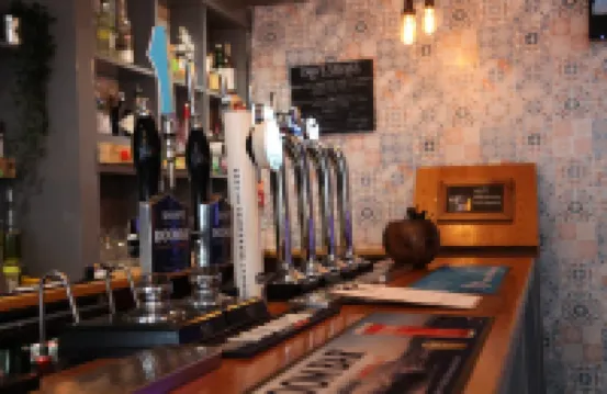 莫斯利阿姆斯住宿