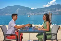 Lake Front Hotel Brenzone - Beach