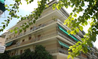 Athenian Oasis with Fountain, Ideal for Couples, 6th Floor