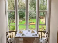 セント ベネッツ アビー B&B ボドミンのホテル