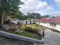 Pebbles Cove Hotels in Takamaka