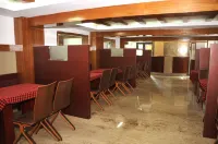 Hotel Madikeri Heritage - parking