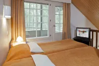 Holiday Club Kalajoki Cottages Hotel dekat Tokmanni Kalajoki