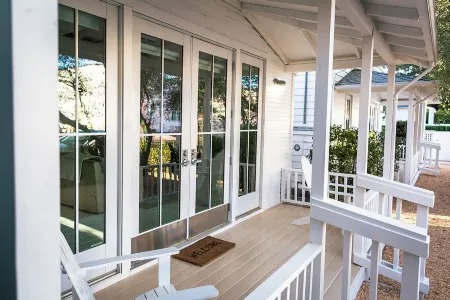 Cottages at Little Saint Отели рядом с достопримечательностью «Healdsburg Ridge Open Space Preserve»