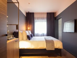 U Eat & Sleep Antwerp