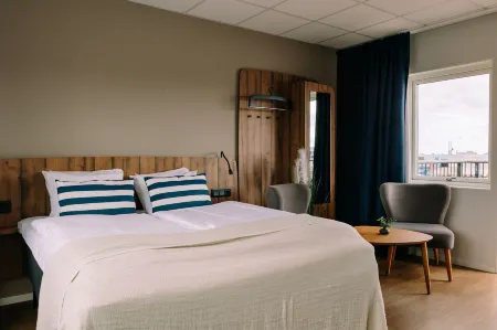 Badholmen Отели рядом с достопримечательностью «Pride kyrka»