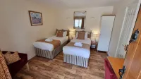 The Fox & Hounds Hotel a Woolstone