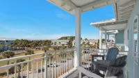 Modern + New Construction & Gulf Views; 3 Pools & Steps to Beach - Havudsigt