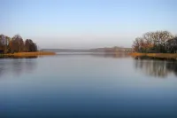 Apartment Right on the Lake, Ryn