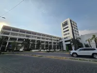 Kharma Suites - Gym
