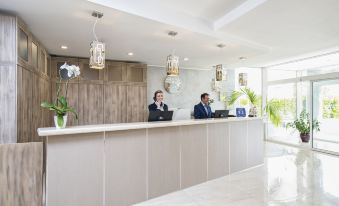 Simon Hotel
