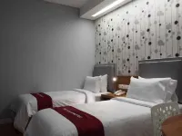 Hotel Bed and Breakfast Surabaya Các khách sạn ở Wonocolo