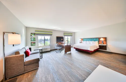 Hampton Inn & Suites Seattle/Kent Hotels in Kent