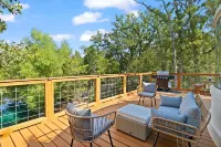 Zenfulcove Hotels in Bastrop County