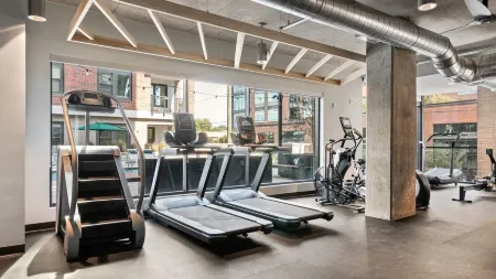 Landing Apartments Durham Отели рядом с достопримечательностью «Дарем Перформинг Артс Сентер»