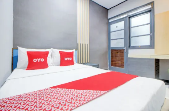 Hotel O Ameera Guest House Hotel dekat Stasiun Kereta Tegal