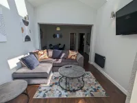 Cozy Two Bedroom Chalet in Sidmouth Hotels in Gittisham