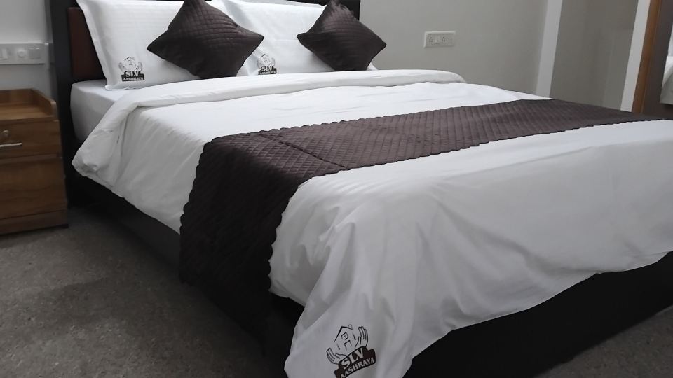 SLV AASHRAYA APARTMENT STAY