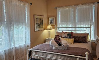 Maon House Bed and Breakfast