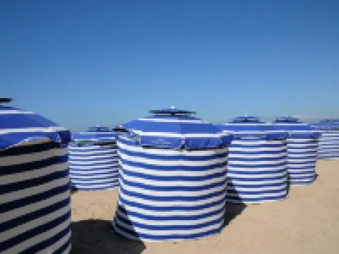 プルミエール クラッセ ドーヴィル - トゥック トゥックのホテル