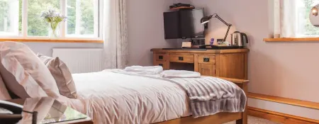 The Little Crown Inn Отели в г. Гетр Фор