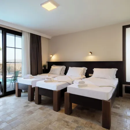 Çeşmekeş Hotel