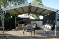 Mayfair Motel Hotel di West Wyalong